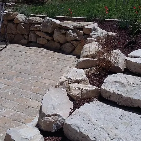 Les Portes Du Ventoux بيت ضيافة